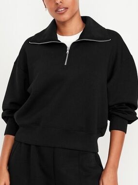 Black Quarter-Zip Pullover Top - Women